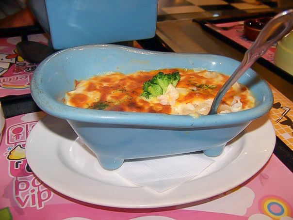 Modern Toilet restaurant, the crappiest restaurant in Taiwan | Taipei, Taiwan and Hong Kong | Toilet-themed restaurant, bathroom-themed restaurant | Themed restaurants in Asia #moderntoilet #themerestaurant #taipei #taiwan