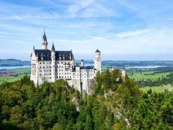 10 Crucial Tips to Visit Neuschwanstein Castle Skillfully and Worry-Free | Tips for visiting Neuschwanstein Castle in Bavaria, Germany | Neuschwanstein Castle tour tickets #hohenschwangau #neuschwanstein #castle #bavaria #germany #mywanderlustylife