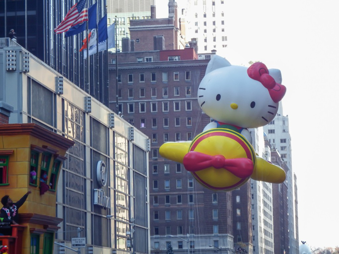 Do This, Not That // Macy's Thanksgiving Day Parade | Hello Kitty at the Macy's Thanksgiving Day Parade in New York City