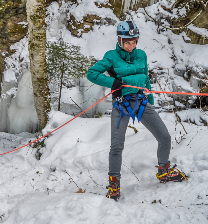 Ice Canyoning in Québec // Why You Should Be All up in This | Ice canyoning in Québec is sexy!