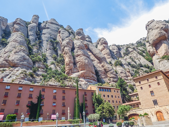Day trip to Montserrat | 4 days in Barcelona, Spain, Catalonia | Things to do in Barcelona | What to do in Barcelona | Catholic monastery | Catalunya | 1 day in Montserrat | Serrated Mountains | plaza