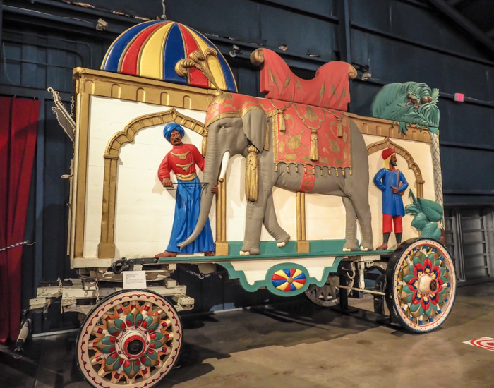 How creepy is the Ringling Brothers Circus Museum | Sarasota, Florida | Barnum and Bailey Circus | Greatest Show on Earth | The Greatest Showman | Circus history | Clowns | caravan