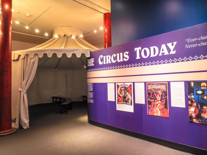 How creepy is the Ringling Brothers Circus Museum | Sarasota, Florida | Barnum and Bailey Circus | Greatest Show on Earth | The Greatest Showman | Circus history | Clowns | circus tent