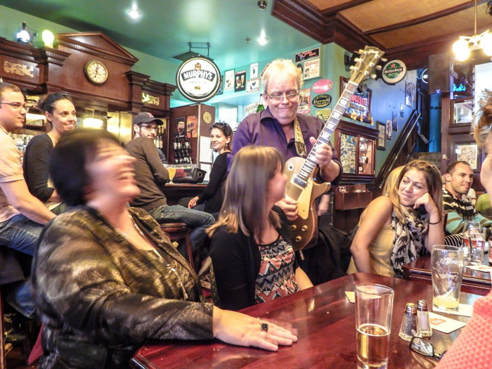 Beer and live music at Pub Saint Alexandre | The Best Spots to Eat + Drink in Québec City 
