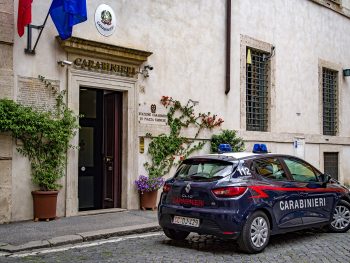 How to NOT guide for getting robbed abroad | What to do before, during, and after getting robbed abroad. Pickpocketing in Europe, travel insurance, etc. #traveltips #europe