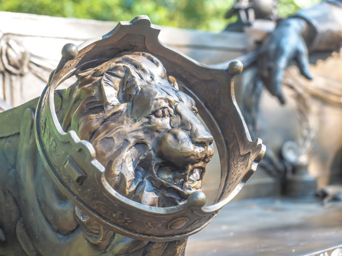 3 cities in 3 days in Texas | Dallas, Austin, San Antonio | What to do in Texas | Where to go in Texas | What to see in Texas | Dallas CityPASS | Dallas Arboretum lion statue