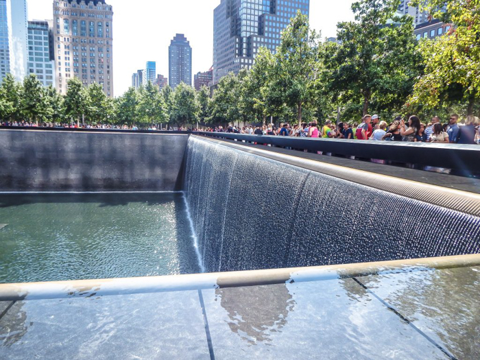 the reflecting pools of the 9/11 Memorial in downtown Manhattan, New York City // remembering September 11th, 2001