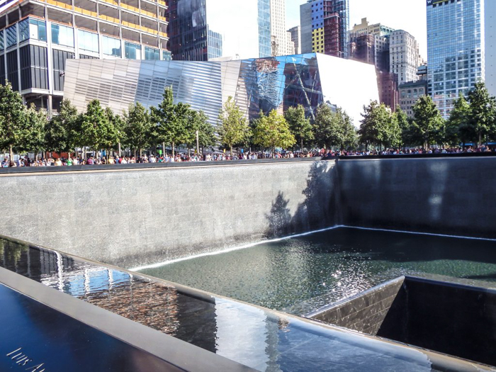 the reflecting pools of the 9/11 Memorial in downtown Manhattan, New York City // remembering September 11th, 2001