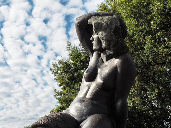 24 hours in Oslo, Norway | Lady Statue