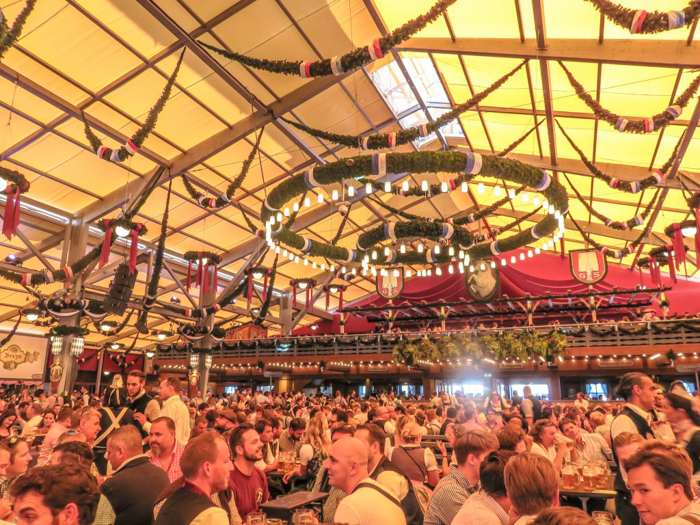 My Wanderlusty Oktoberfest Recap | What it's like at Oktoberfest in Munich, Germany | What it's like to travel to Oktoberfest with Thirsty Swagman | Oktoberfest beer tents | Oktoberfest food and beer | What to wear to Oktoberfest | Oktoberfirsts | Hacker-Pschorr Festzelt | Schottenhamel tent