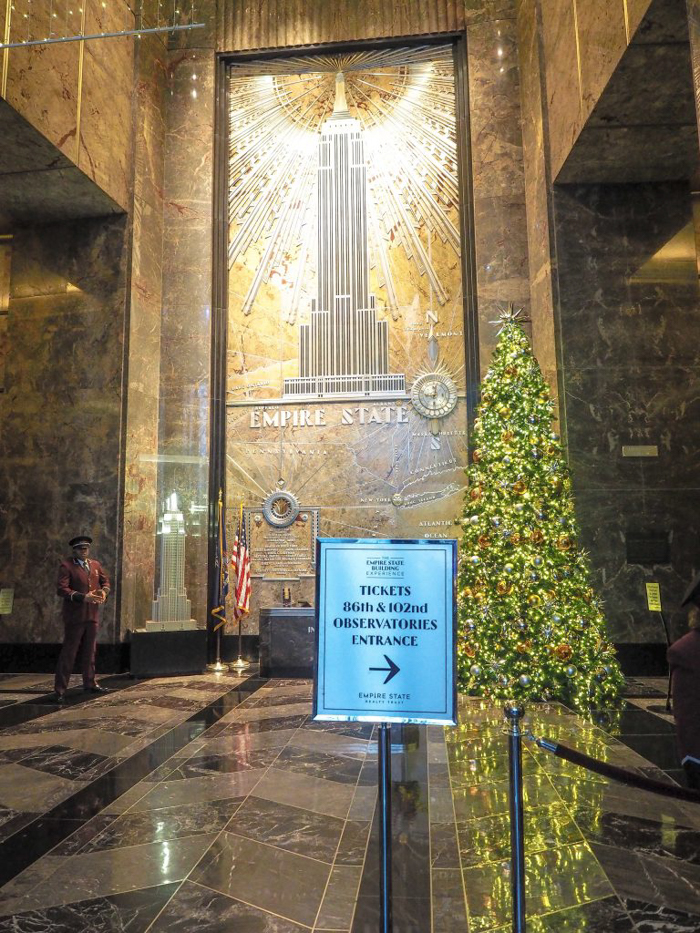 Is the observatory at the Empire State Building the best observation deck in New York City? (The entrance during the holidays)