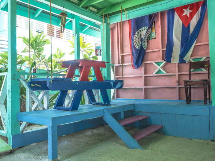 3 days in caye caulker, belize // where to eat, brisas del mar