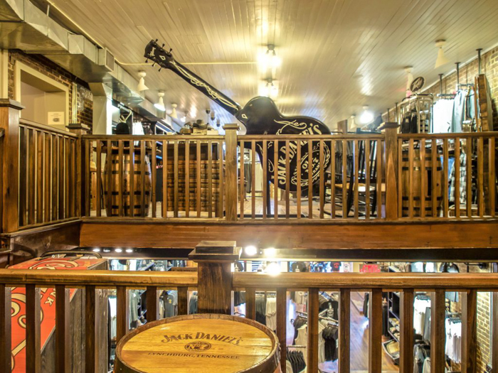 Jack Daniel's Distillery tour in Lynchburg, Tennessee | Tennessee Whiskey | perfect day trip from Nashville | Southern lunch at Miss Mary Bobo's Boarding House | Jack Daniel's Honey | Jack Daniel's Fire | Gentlemen Jack | Jack Daniel's Single Barrel Select | Old no. 7 | hardware store