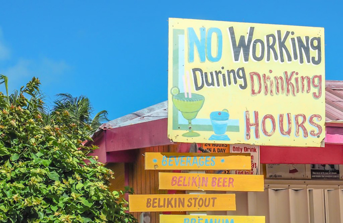 17 things that shocked me in Belize // no working during drinking hours