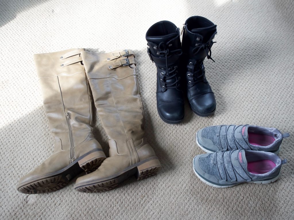what to pack for London and Paris in the winter (for real people) // shoes and boots