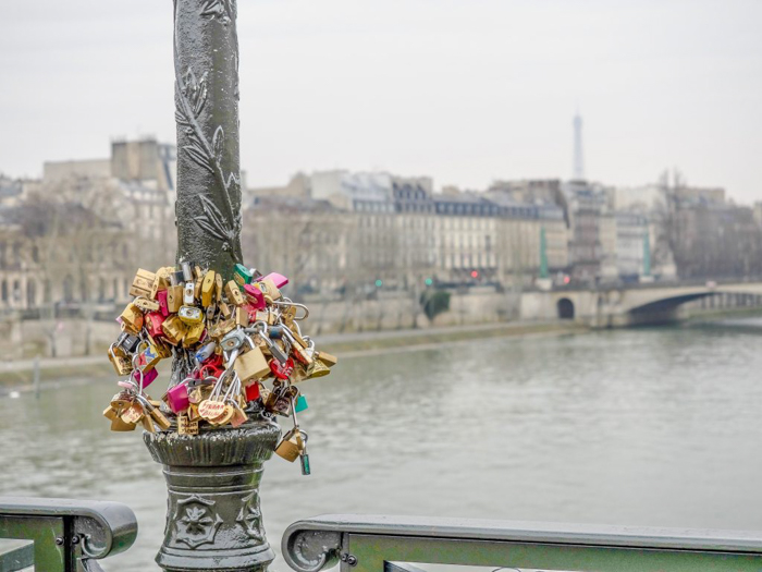 3 days in Paris, France | Paris Museum Pass | Paris Passlib' | Paris Visite | Seine River | Love locks | Eiffel tower