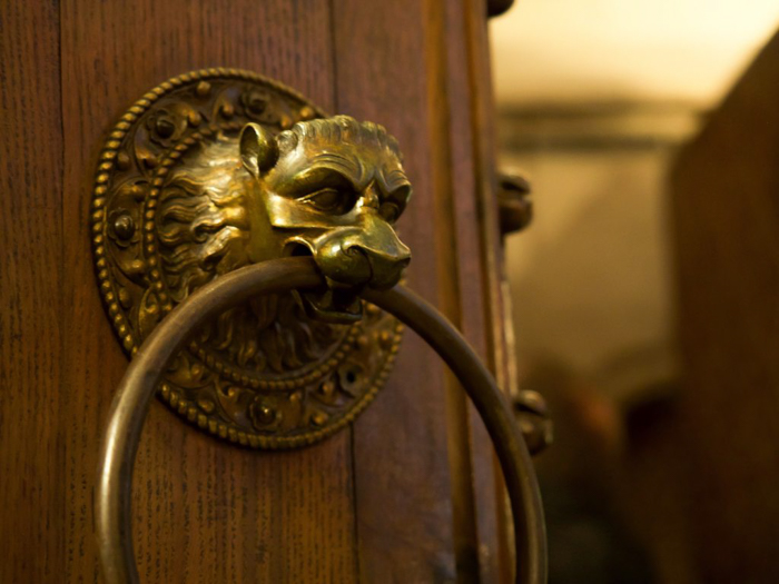 3 days in Paris, France | Paris Museum Pass | Paris Passlib' | Paris Visite | Notre Dame Cathedral | Treasury door knocker