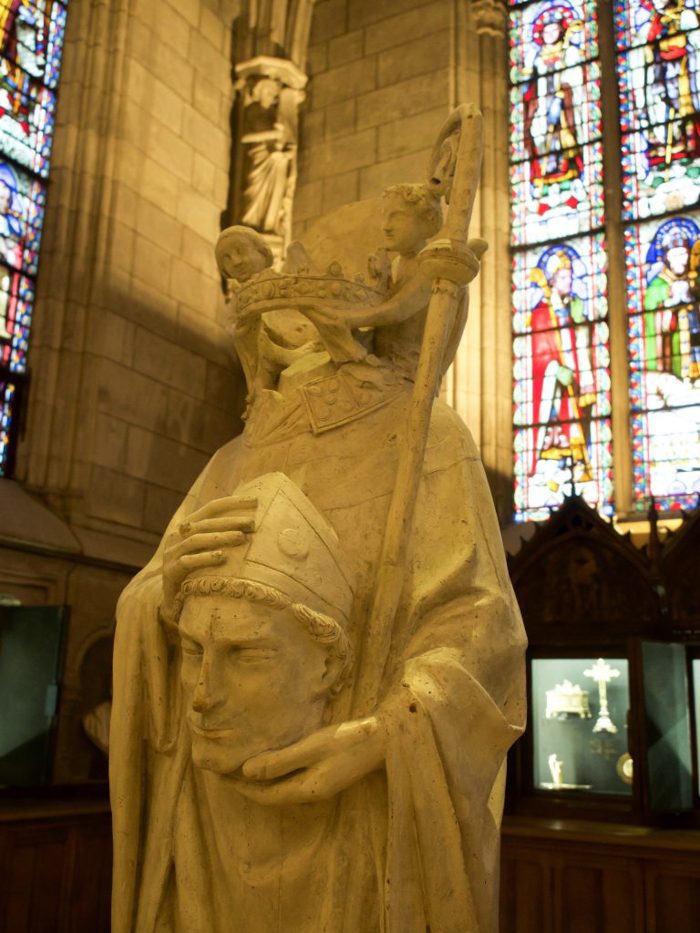 3 days in Paris, France | Paris Museum Pass | Paris Passlib' | Paris Visite | Notre Dame Cathedral | pope statue