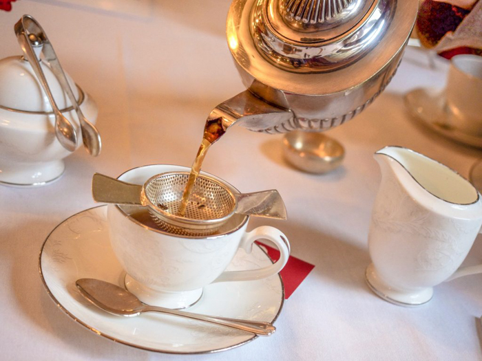  Charlie and the Chesterfield | Willy Wonka and the Chocolate Factory | Afternoon Tea | London, United Kingdom | Chesterfield Mayfair Hotel | Red Carnation Hotel Collection | teapot