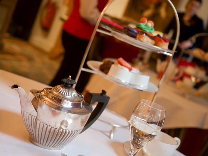 Charlie and the Chesterfield | Willy Wonka and the Chocolate Factory | Afternoon Tea | London, United Kingdom | Chesterfield Mayfair Hotel | Red Carnation Hotel Collection | food and tea