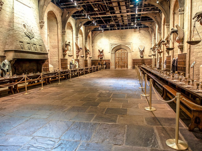 Do This, Not That // Harry Potter Studio Tour | Leavesden, London, UK | Harry Potter film studio and set | Things to do in London | What to do in London | What to see in London | Hogwarts great hall