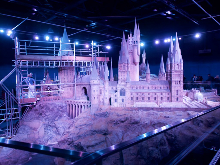 Do This, Not That // Harry Potter Studio Tour | Leavesden, London, UK | Harry Potter film studio and set | Things to do in London | What to do in London | What to see in London | Hogwarts scale model