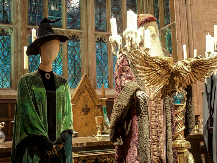 Do This, Not That // Harry Potter Studio Tour | Leavesden, London, UK | Harry Potter film studio and set | Things to do in London | What to do in London | What to see in London | dumbledore and professor mcconagle