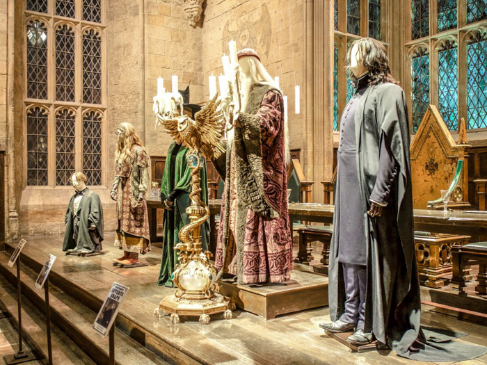 Do This, Not That // Harry Potter Studio Tour | Leavesden, London, UK | Harry Potter film studio and set | Things to do in London | What to do in London | What to see in London | hogwarts professors