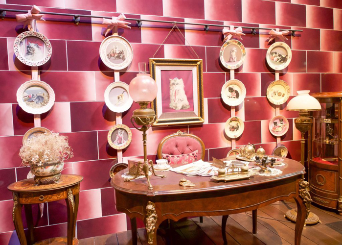 Warner Bros. Studio Tour London on X: Umbridge's office in Harry Potter  and the Deathly Hallows reflects her love for cats & all things pink!  #HarryPotter  / X