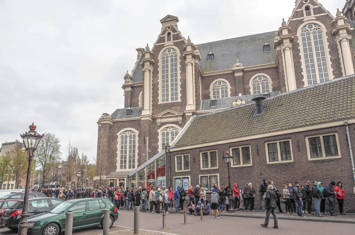 Line to get into the Anne Frank House in Amsterdam | 3 days in Amsterdam, Netherlands | Dutch history | WW2 | Diary of Anne Frank