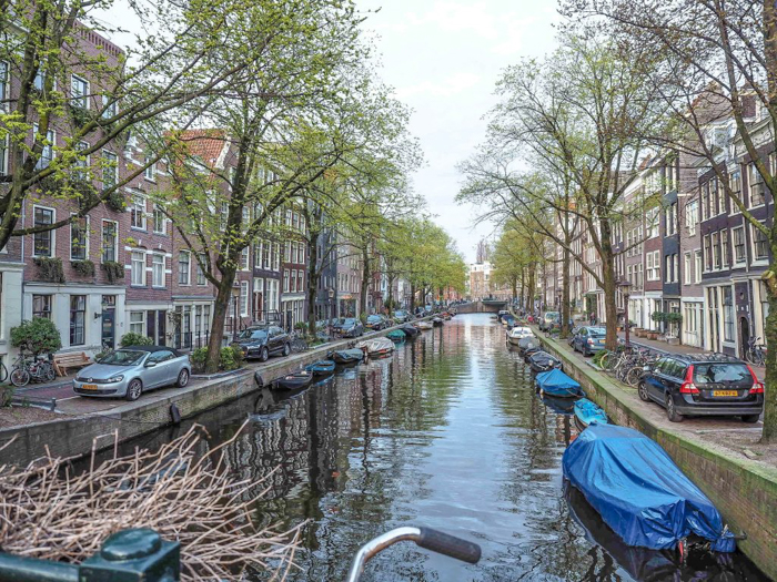 Canal in the Jordaan neighborhood of Amsterdam, Netherlands | Sunset | 3 days in Amsterdam