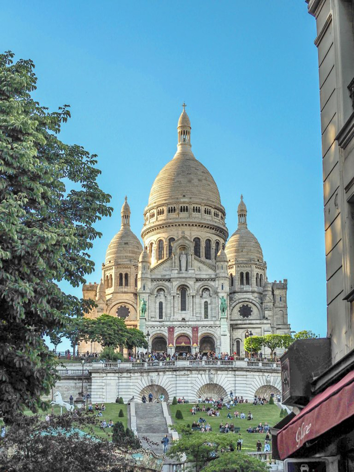 When is the best time to visit Paris, France? Here is a summer vs. winter showdown. Hotel and airfare costs and room availability | Crowds and lines at popular museums, monuments, and attractions | Weather conditions | Sacre Couer | Montmartre