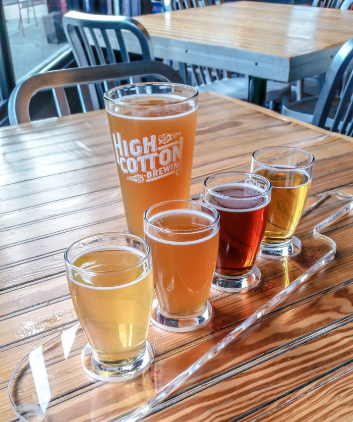 Memphis craft breweries | High Cotton Brewing Co. | Craft beer in Downtown / Midtown Memphis, Tennessee | High Cotton taproom | craft beer flight