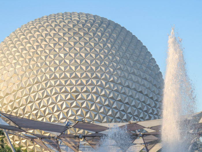 What to pack for the Epcot Food and Wine Festival | Epcot Center, Disney World, Orlando, Florida | What to wear, what to bring, what to leave at home, and how NOT to look like a crazy person | Apparel, shoes, misc. | Spaceship Earth