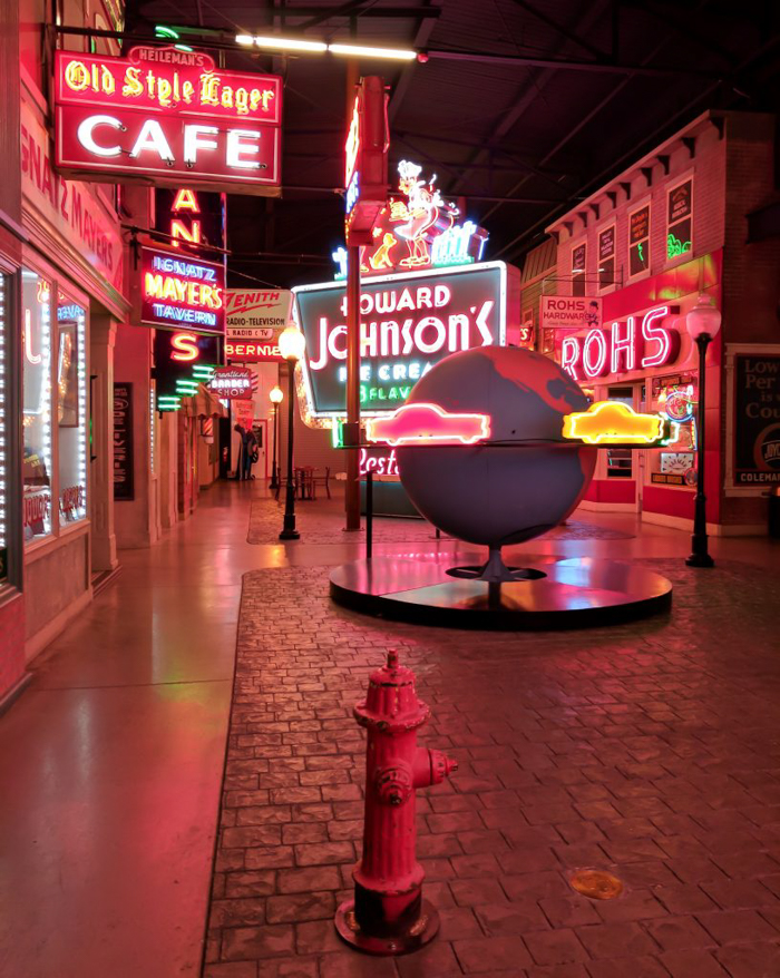 American Sign Museum | Cincinnati, Ohio | Neon signs | How to make | Americana | Private Tour | What to do in Cincinnati | Queen City | Big Boy | American history | Quirky Museums | Unique Museums | Fun things to do in Cincinnati | Main Street