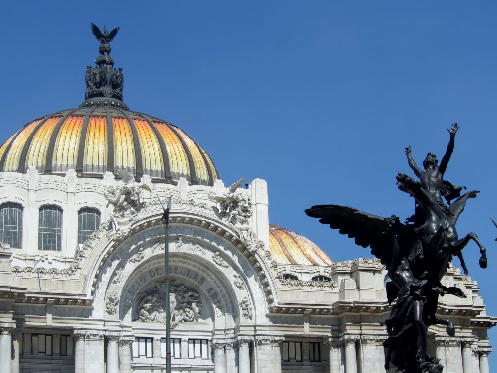 Do This, Not That // 3 Days in Mexico City | Dos and don'ts | Mexico Travel tips | CDMX | Palacio de Bellas Artes