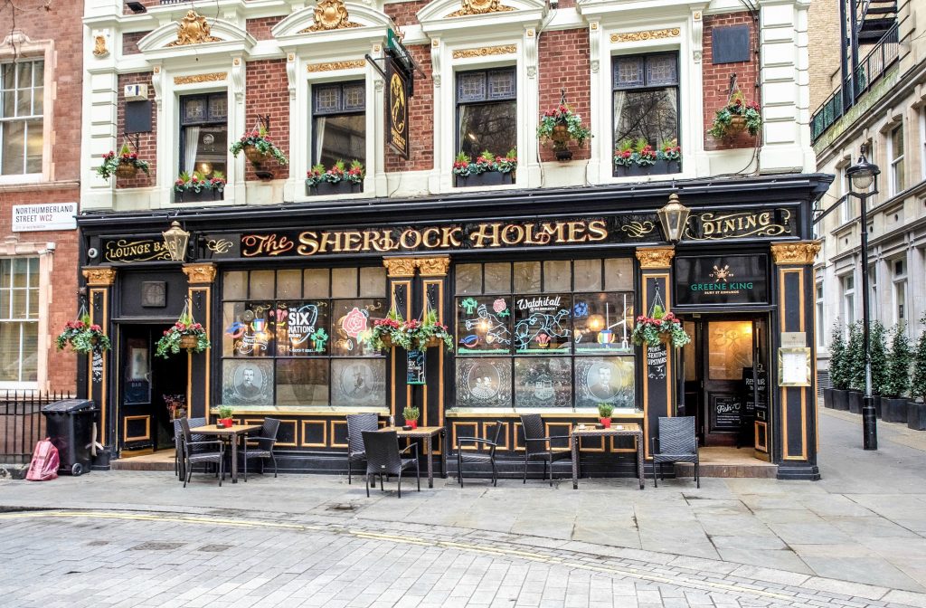 The Best 5-day London Itinerary for First-Time Visitors | London, England, United Kingdom | Sherlock Holmes pub