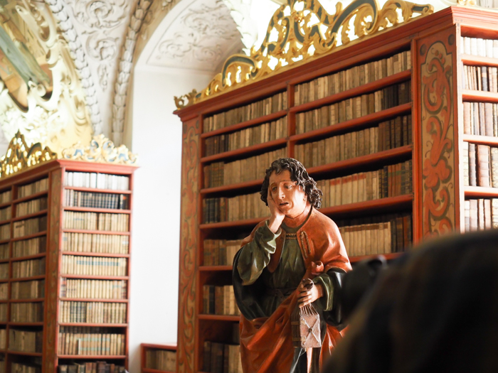 Czeching Out the Best of Prague in 3 Days | Czech Republic | Strahov Monastery Library, Statue
