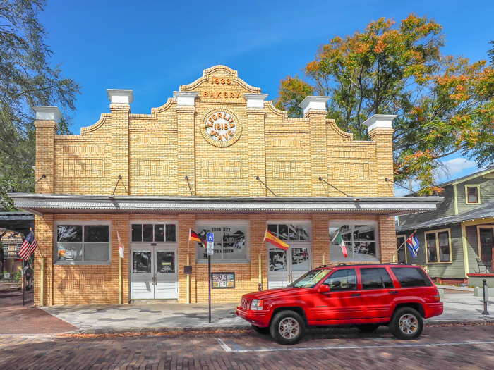 Spend a day in Ybor City | Tampa, Florida | Ybor City State Museum | Ybor City Museum State Park | History of Ybor City