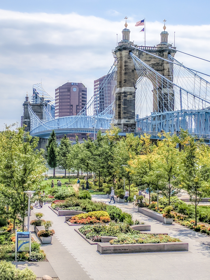 9 Reasons a Long Weekend in Cincinnati, Ohio Should Be Your Next Trip | What to do in Cincinnati | Things to do in Cincinatti | How to spend a weekend in Cincinnati | What to see in Cincinnati, Ohio | Midwest | USA Road trip | 3 days in Cincinnati, Ohio | Roebling Bridge