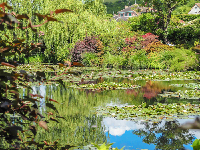 Day Trip to Givery from Paris, France | Show me the Monet! | Claude Monet, Waterlilies | Impressionist art | Day trips from Paris | What to do in Paris | Things to do in Paris | Where to go in France | Waterlily pond | Impressionism | monet's water lily pond