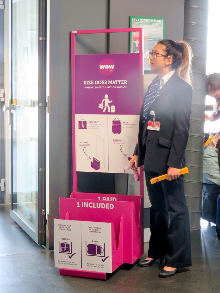 Do This, Not That // Tips for flying budget airlines in the United States and Europe | Spirit Airlines, Frontier Airlines, Wow Air, Norwegian Air, Ryan Air | Budget Airlines tips and review | How to fly Budget airlines | Budget airlines survival guide | budget travel tips | wow air luggage