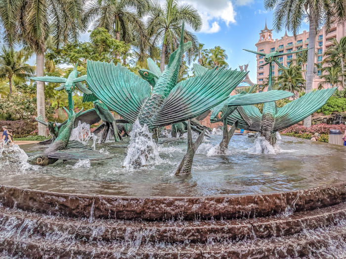 Do This, Not That // 2 Days in The Bahamas | Atlantis Royal Towers Resort | Where to stay in The Bahamas #fountain #bahamas #atlantis #honeymoon #caribbean #island #thebahamas