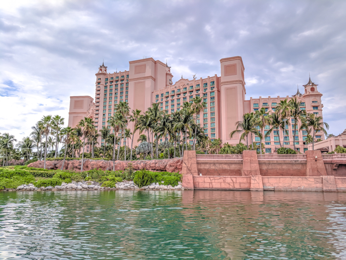 Do This, Not That // 2 Days in The Bahamas | Atlantis Royal Towers Resort | Where to stay in The Bahamas #fountain #bahamas #atlantis #honeymoon #caribbean #island #thebahamas