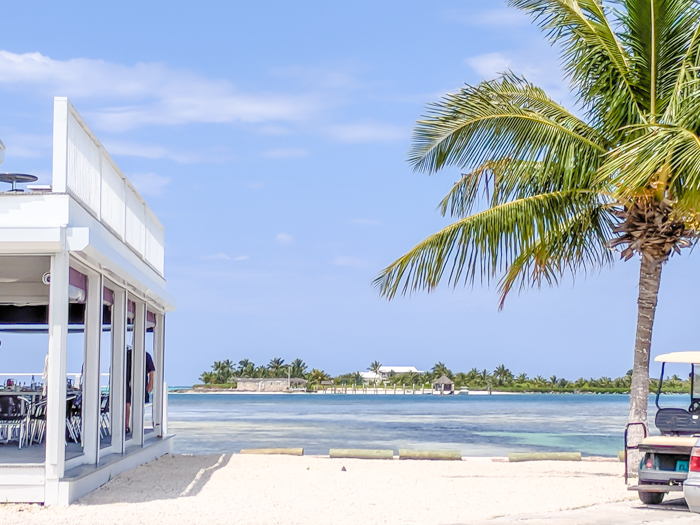 Do This, Not That // 2 Days in The Bahamas | having lunch in paradise at the Shipyard restaurant in Spanish Wells, Harbour Island #thebahamas #bahamas #spanishwells #tropical #honeymoon #caribbean #island #paradise