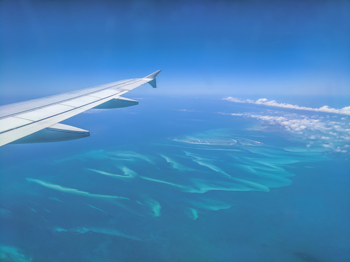 Do This, Not That // 2 Days in The Bahamas | Flying into The Bahamas and seeing the pretty turquoise water of the Caribbean #thebahamas #bahamas #caribbean #wingshot #traveltips #bluewater #turquoise