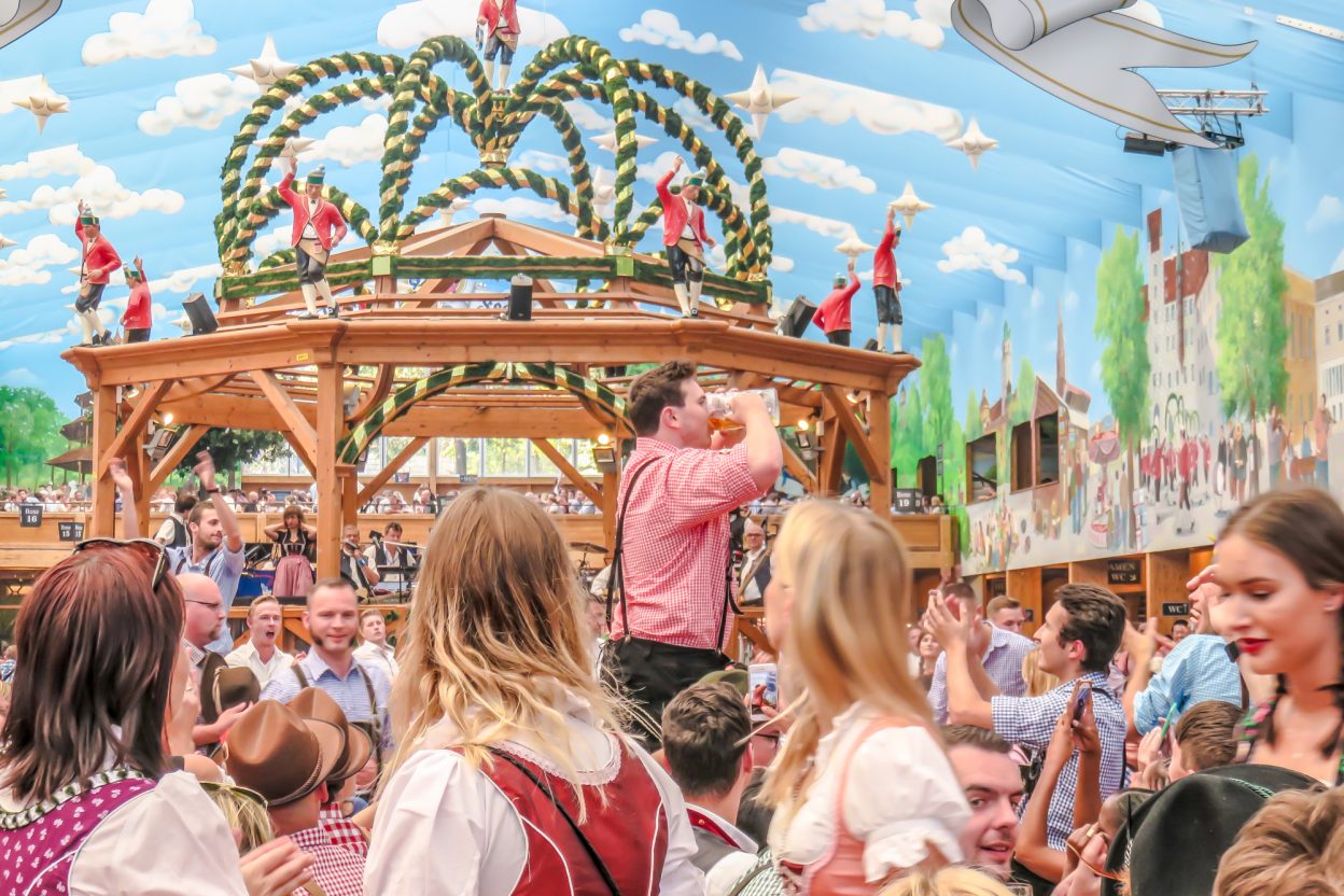 Oktoberfest trivia 49+ Super Detailed Oktoberfest Tips From an Oktoberfest Tour Guide | Oktoberfest in Munich, Germanyquiz cover photo