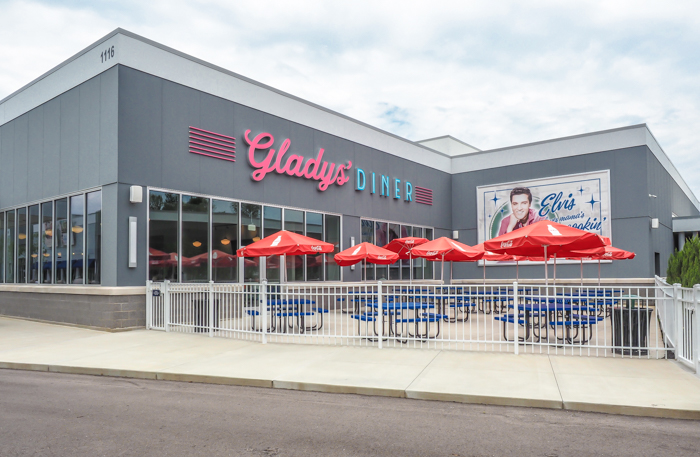 Gladys's diner | 13 Reasons to Visit Graceland in Memphis, Tennessee even if you're not an Elvis Presley fan #Elvis #Graceland #Memphis #traveltips #diner