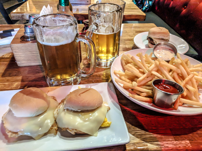 200 things to do in Memphis, Tennessee for first-time visitors - a local's guide | Bardog Tavern #memphis #traveltips #bardog