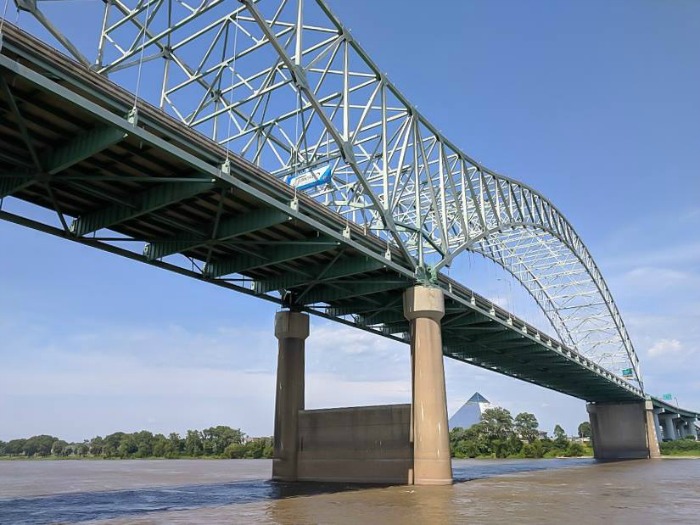 200 things to do in memphis, tennessee for first-time visitors, a local's guide | Riverboat on the Mississippi River #traveltips #memphis #riverboat